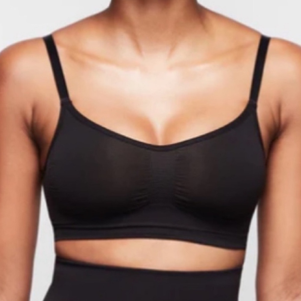 Skims Onyx Black Seamless Sculpt Bralette